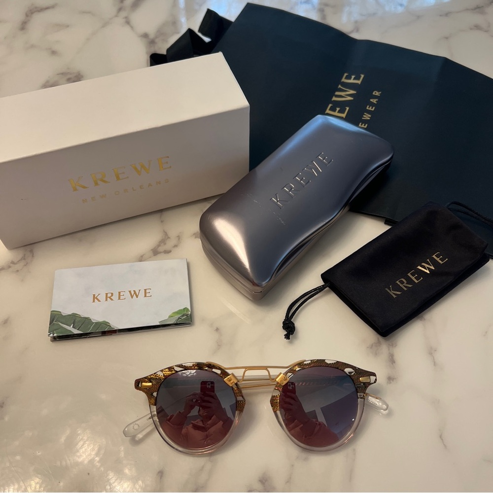 KREWE St. Louis Round Sunglasses with Mirror Lenses and Gold Detail - Picture 2 of 10